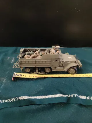 Modellino Veicolo Militare con Figure