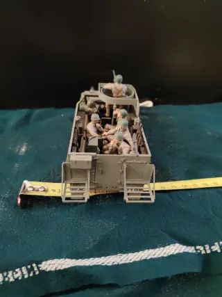 Modellino Veicolo Militare con Figure