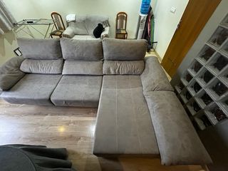 Sofá chaiselongue seminuevo