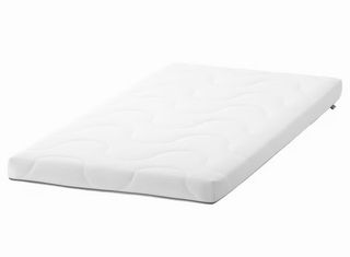 Cuna IKEA SNIGLAR + Colchón, Protectores y Sábanas