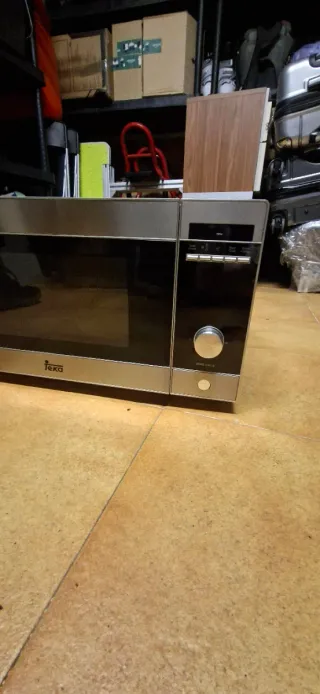Microondas Teka Plateado 800W en Badalona