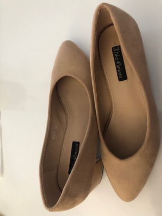 Zapatos T38 Beige Mujer. Nuevos a estrenar