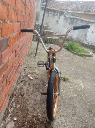 BMX Subrosa lista para rodar