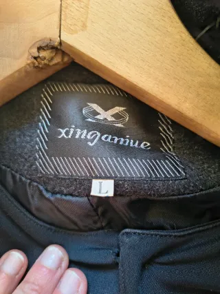 Abrigo elegante con pelo sintético