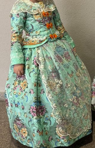 Traje fallera niña 5-6 años, peinetas y aderezo