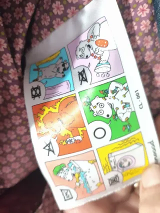 Abrigo granate y azul acolchado