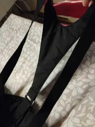 Pantaloni da sci neri con bretelle