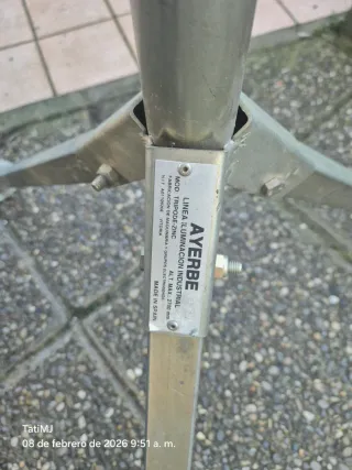 Focos LED portátiles con trípode