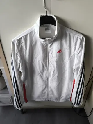 Chakequeta Adidas Climalite Blanca y Roja.m.164cm.