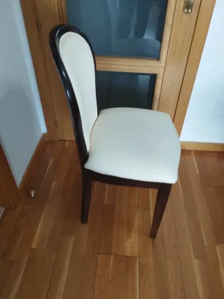 Sillas de salón madera y  cuero  beige 8 sillas