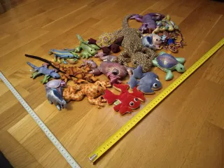 Lote de muñecos arena: salamandras y más