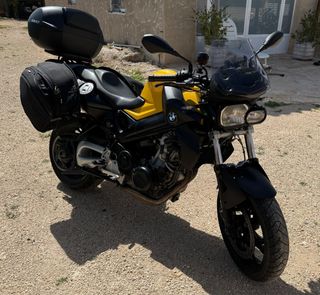 BMW F800R Negra y Amarilla