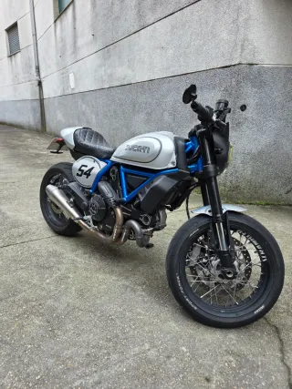 Ducati Scrambler cafe racer 800cc