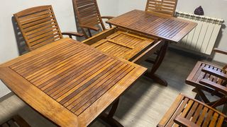 Mesa y 6 Sillas de Madera