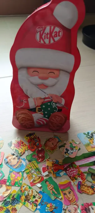 Caja de cromos troquelados vintage