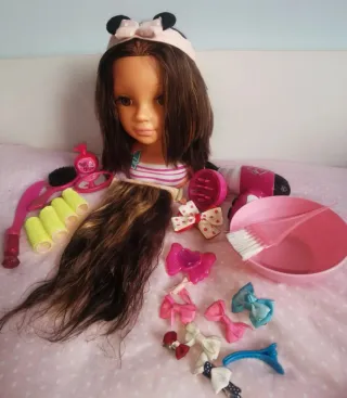 Busto peluquería Nancy con accesorios