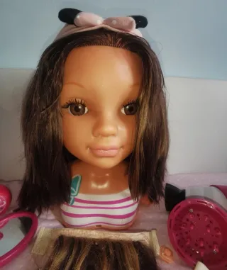 Busto peluquería Nancy con accesorios