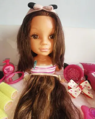 Busto peluquería Nancy con accesorios
