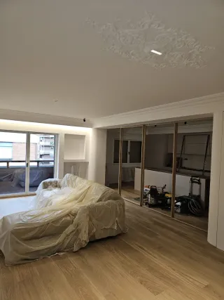 Oficial de pintura y alizado