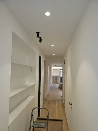 Oficial de pintura y alizado