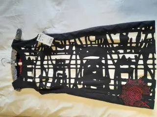 Vestido Negro y Rojo Talla M