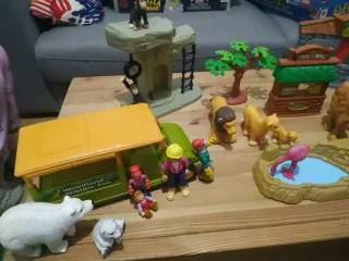 Zoo Woodland Wildlife con animales