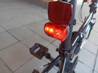 Bici Plegable Dahon Vitesse D8 con Bombas y Luces.