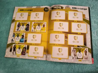 2 Álbumes Panini LaLiga Santander 2021-22