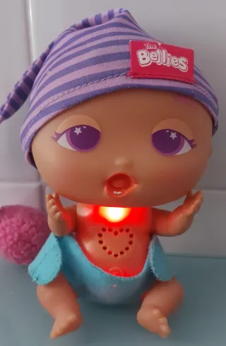 Muñeca Bellies Dormilón con accesorios