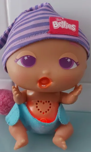Muñeca Bellies Dormilón con accesorios