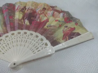 Ventaglio decorato con scena tauromachia