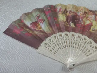 Ventaglio decorato con scena tauromachia