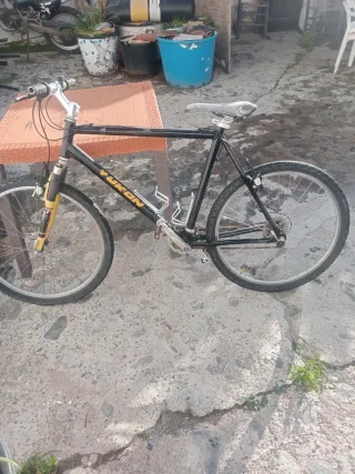 Bicicleta de Montaña YUKON Negra