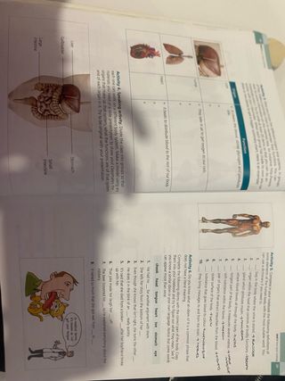 Libro English for social and health carers.