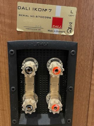 Altavoces Dali Ikon 7 Beige/Marrón