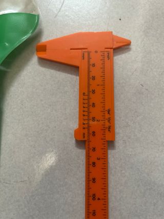 Pie de Rey Calibrador Naranja de plástico