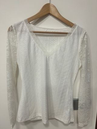 Blusa blanca encaje manga larga