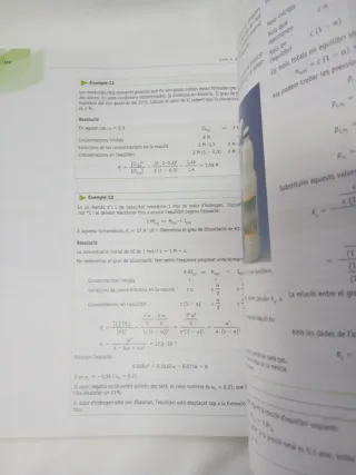 LA - Quimica 2 Batxillerat. (Spanish Edition)