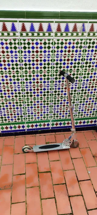 Patinete infantil plateado