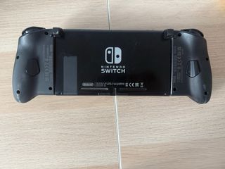 Nintendo Switch + Funda + Mandos