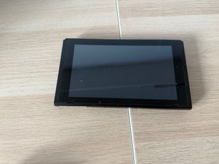 Nintendo Switch + Funda + Mandos