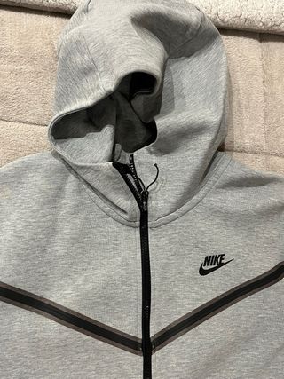 Nike tech