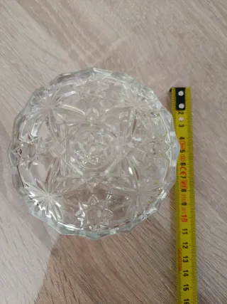 Caja de cristal antigua decorada