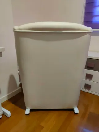 Butaca sofá mecedora blanca
