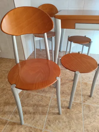 Mesa y 4 sillas cocina madera