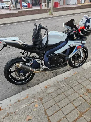 Suzuki GSXR750