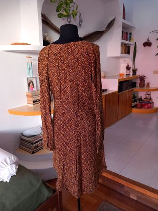 Vestido estampado naranja y morado