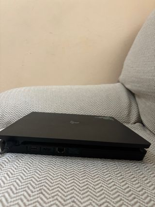 PS4 Slim 500GB Negra con Logo Razer