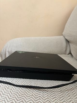 PS4 Slim 500GB Negra con Logo Razer