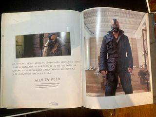 Libro Batman manual del Caballero Oscuro